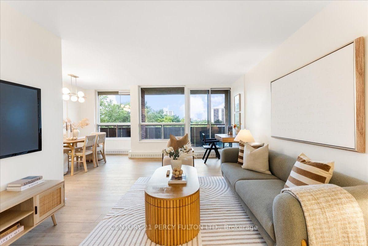 15 London Green Court, Unit 705 thumbnail 7