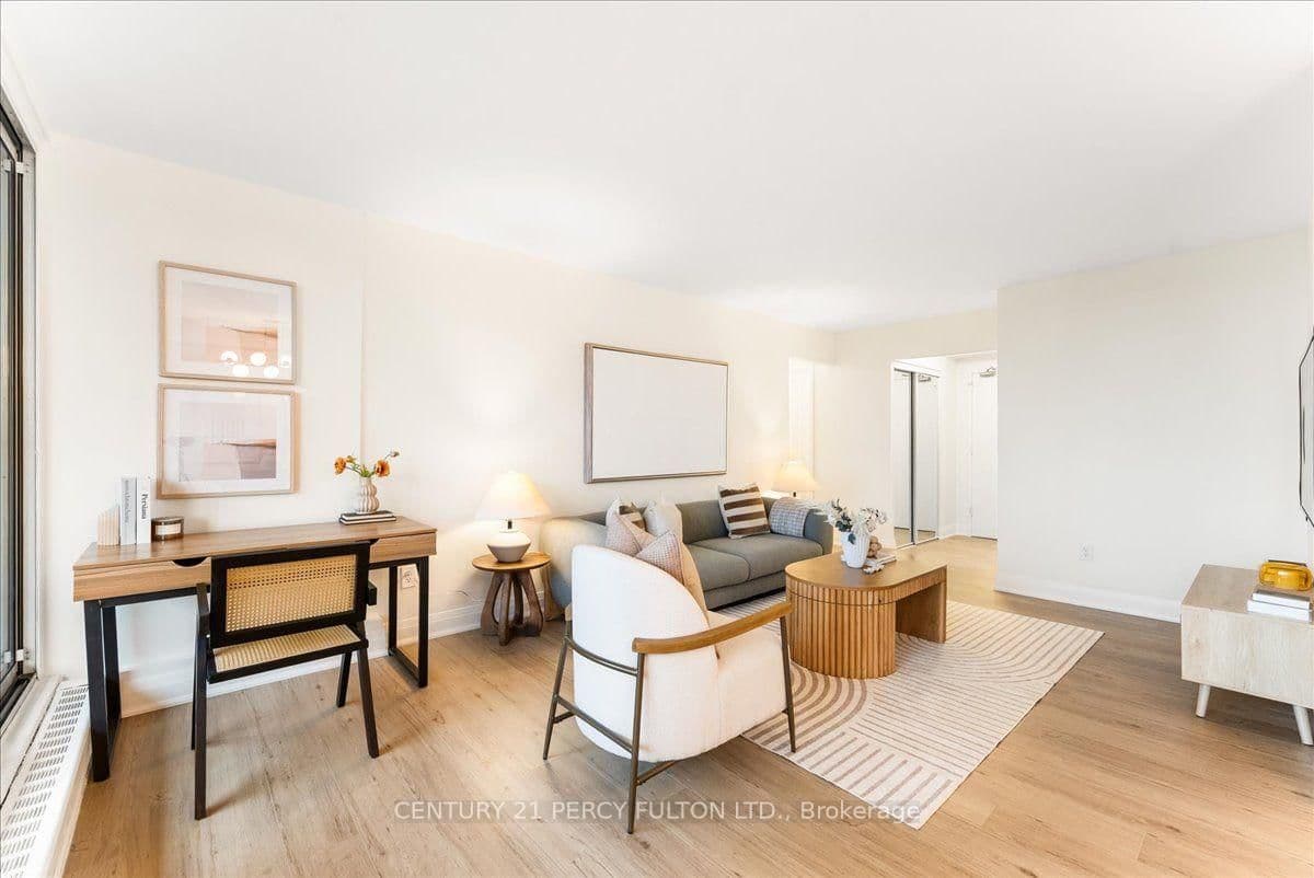 15 London Green Court, Unit 705 thumbnail 8