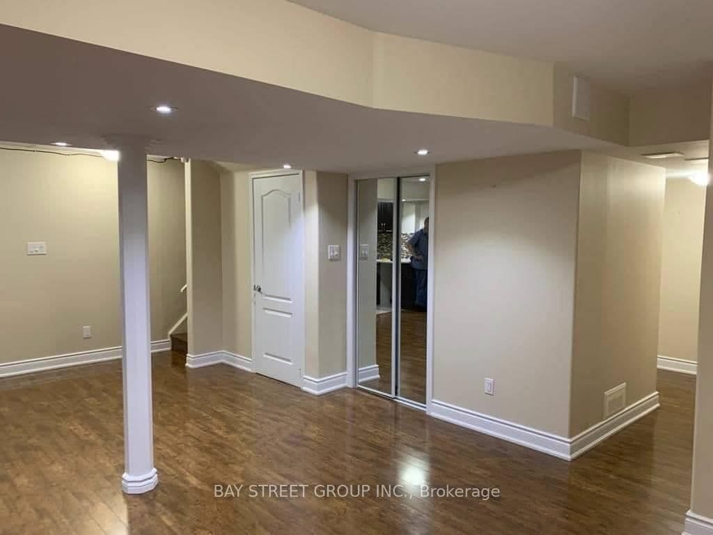 9 Bluffmeadow Street, Unit Basement thumbnail 3