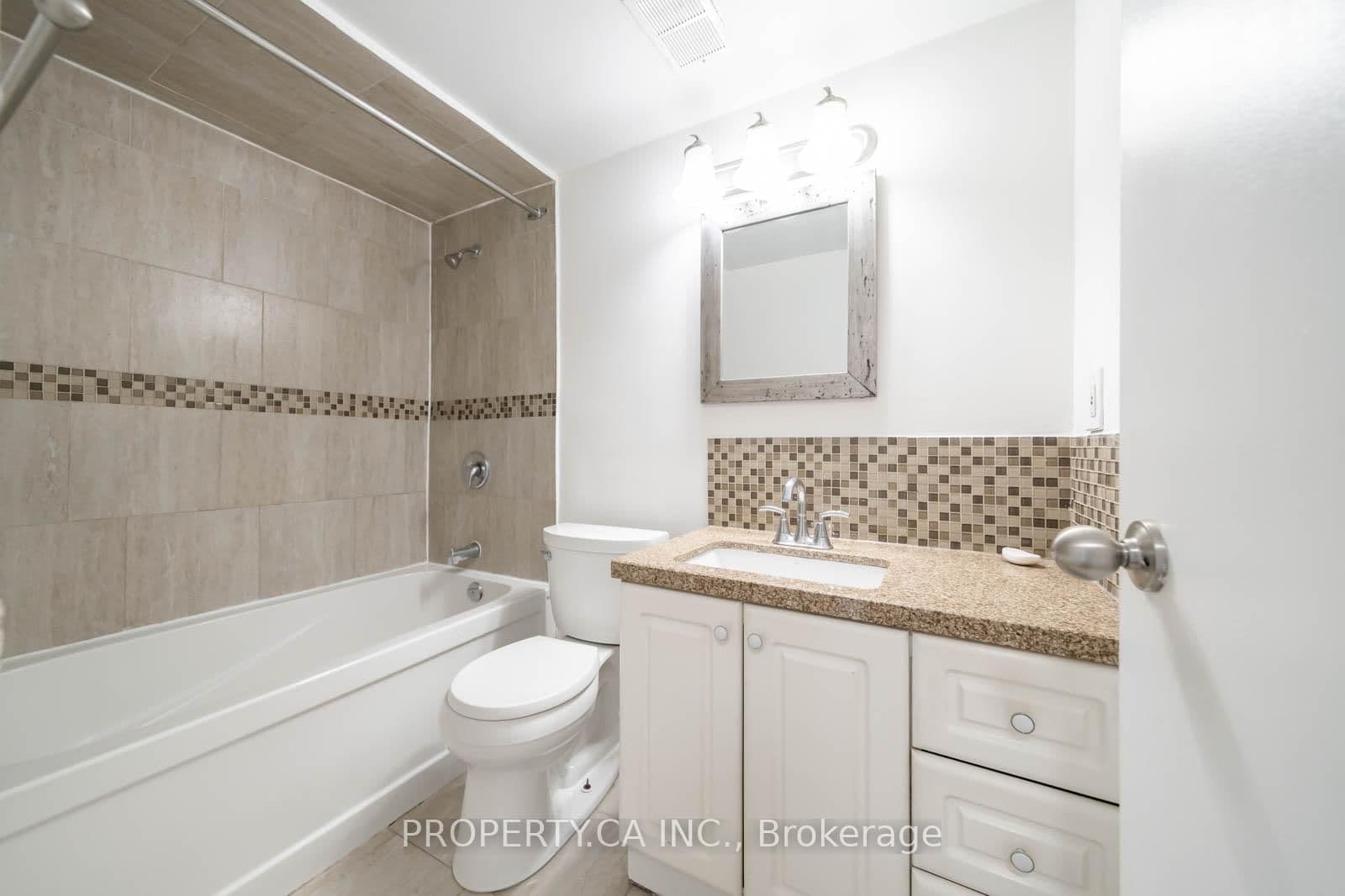 31 Four Winds Drive W, Unit 901 thumbnail 16