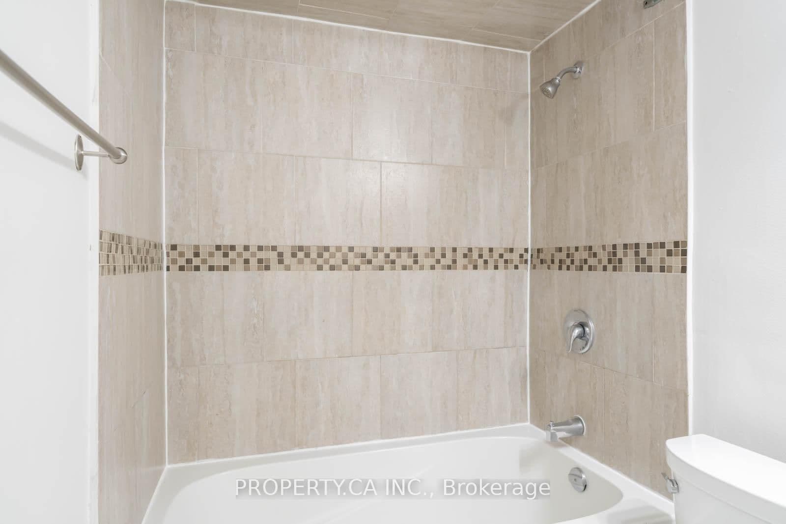 31 Four Winds Drive W, Unit 901 thumbnail 17