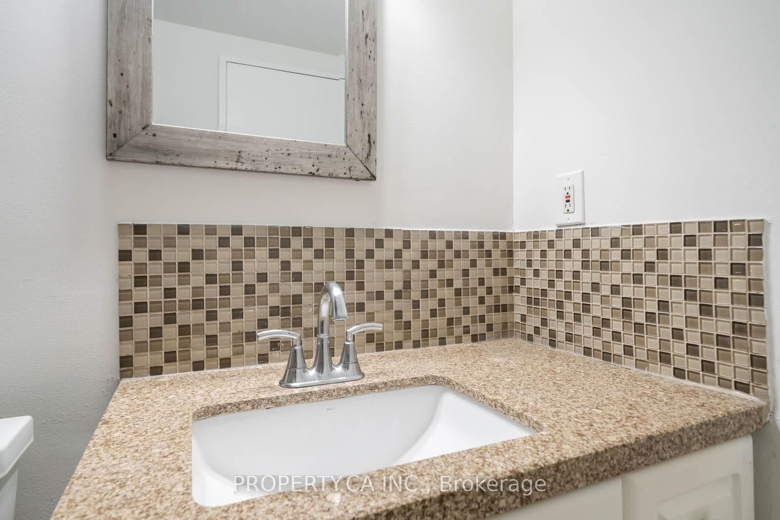 31 Four Winds Drive W, Unit 901 thumbnail 18