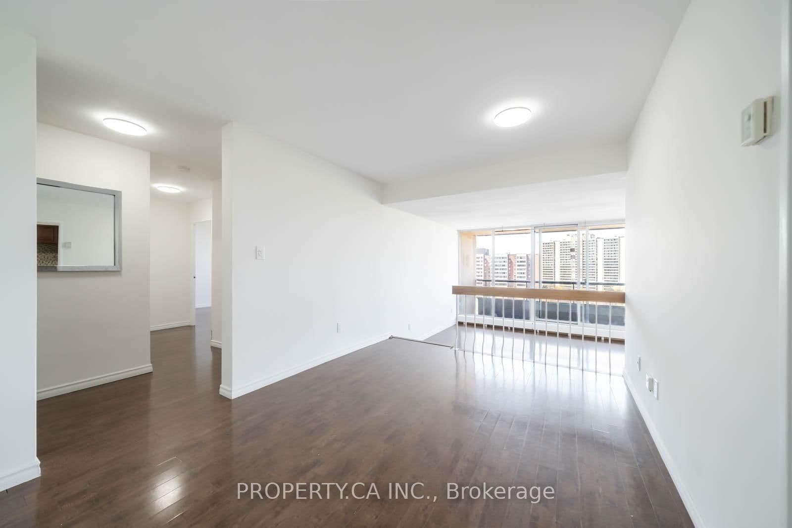 31 Four Winds Drive W, Unit 901 thumbnail 21