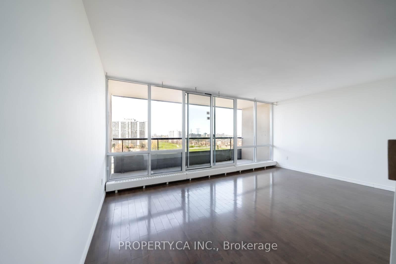 31 Four Winds Drive W, Unit 901 thumbnail 23