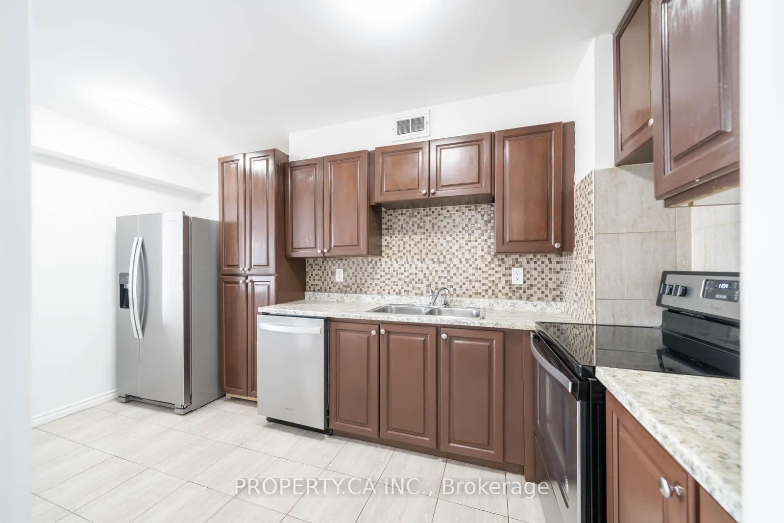 31 Four Winds Drive W, Unit 901 thumbnail 6