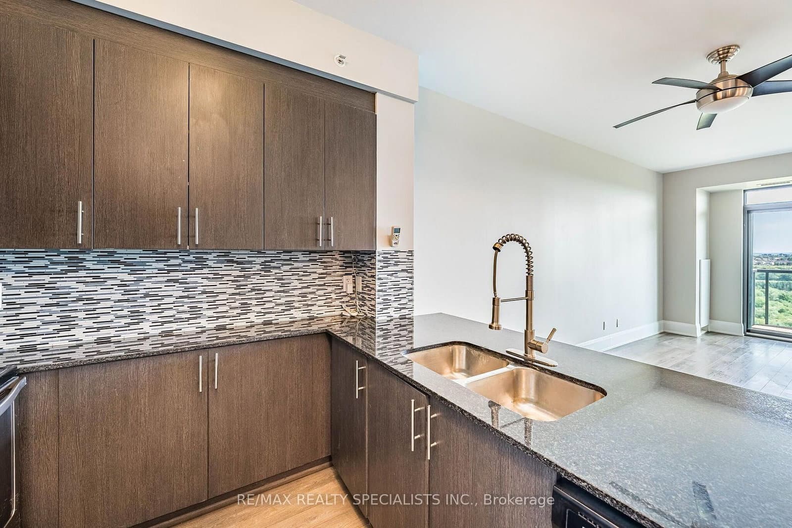 45 Yorkland Boulevard, Unit 805 thumbnail 19