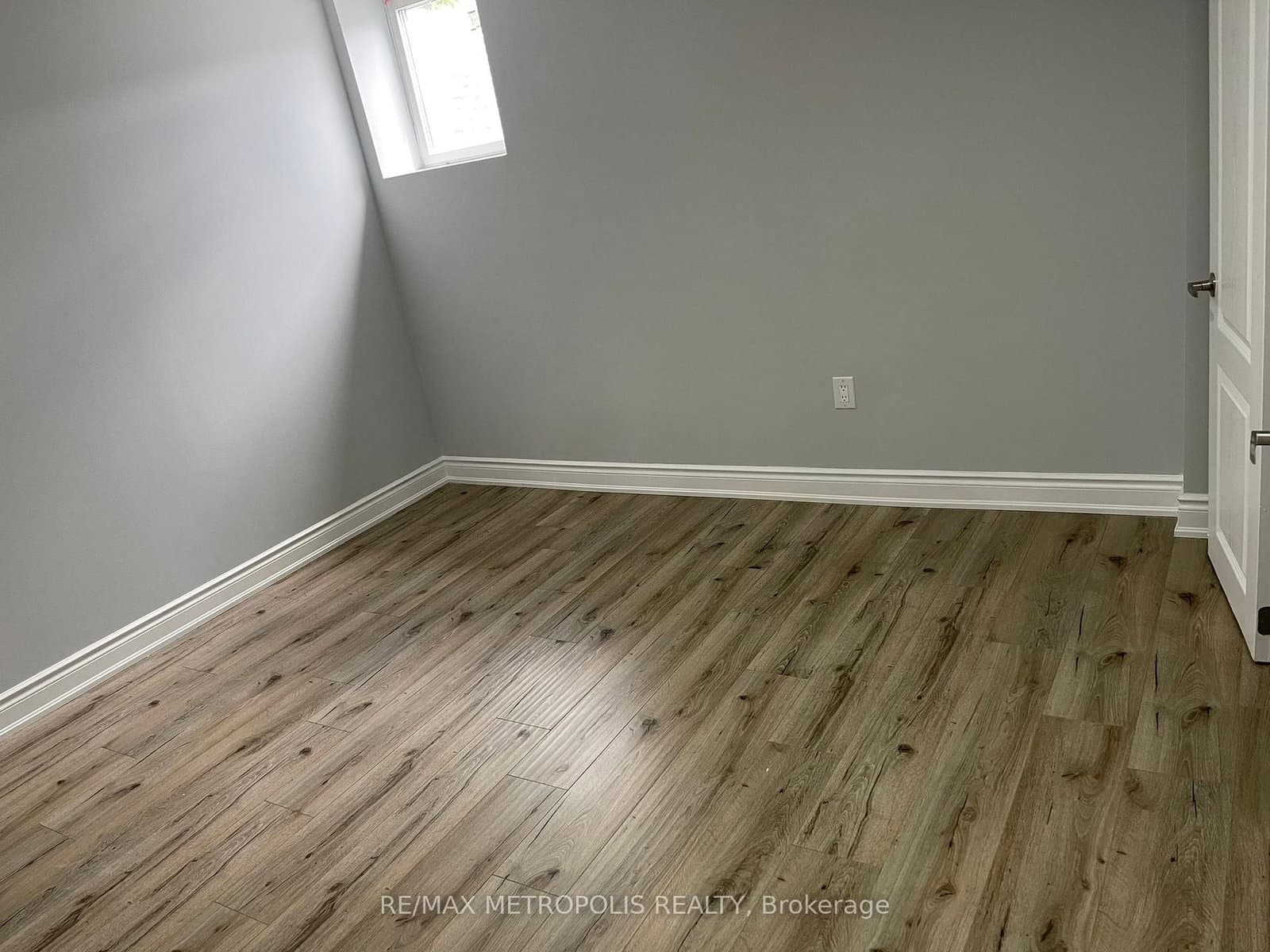 2 Summitgreen Crescent, Unit Bsmt thumbnail 10