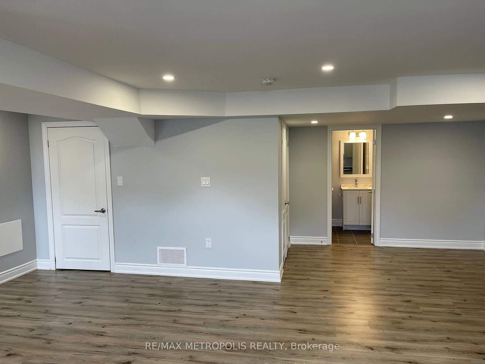 2 Summitgreen Crescent, Unit Bsmt thumbnail 11