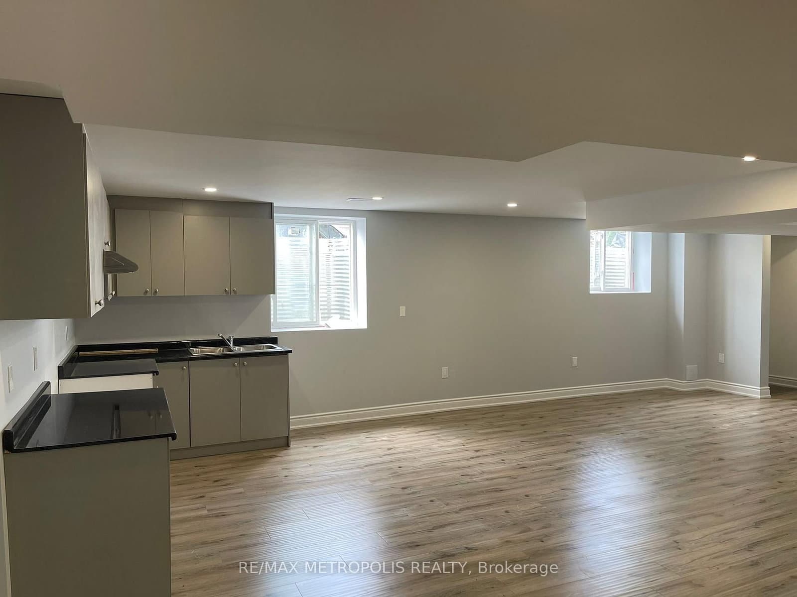 2 Summitgreen Crescent, Unit Bsmt thumbnail 5
