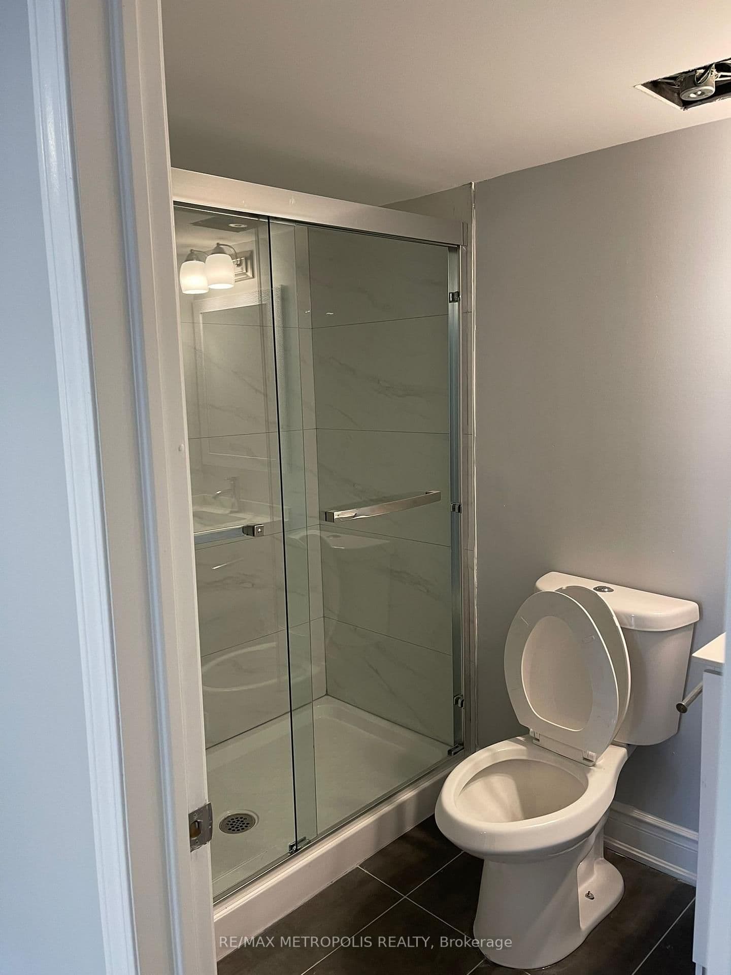 2 Summitgreen Crescent, Unit Bsmt thumbnail 6