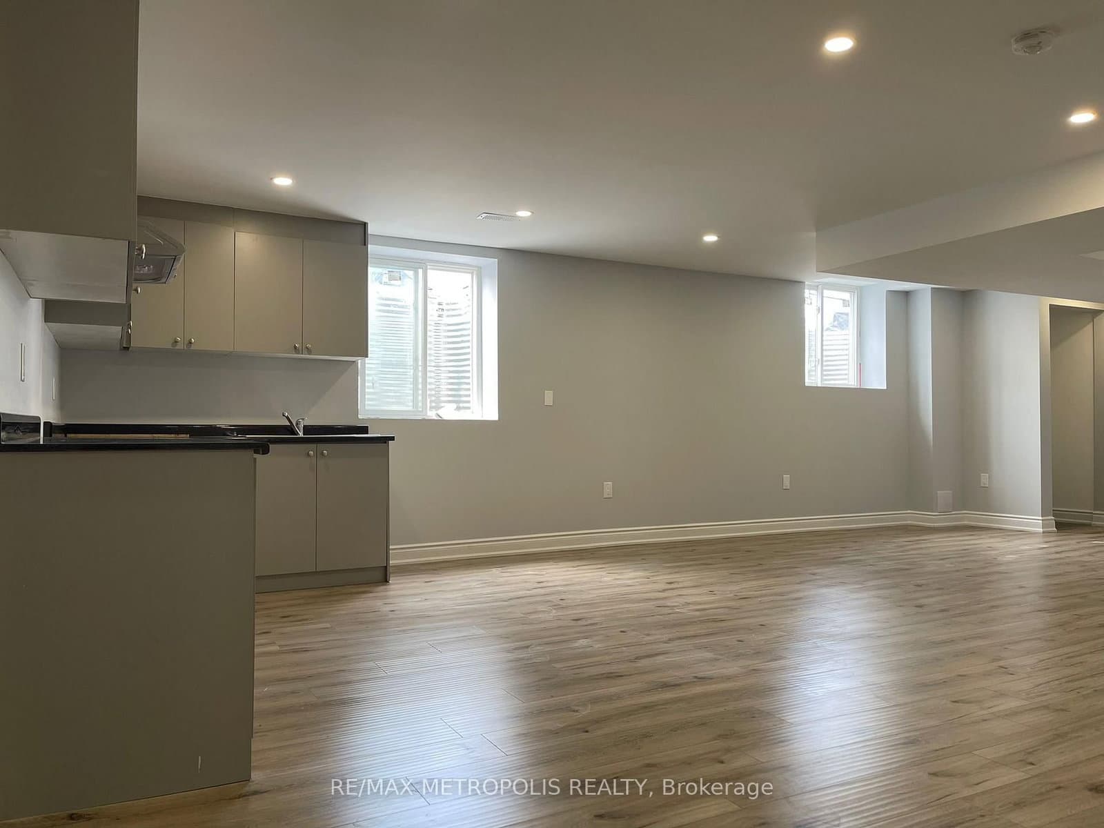 2 Summitgreen Crescent, Unit Bsmt thumbnail 8