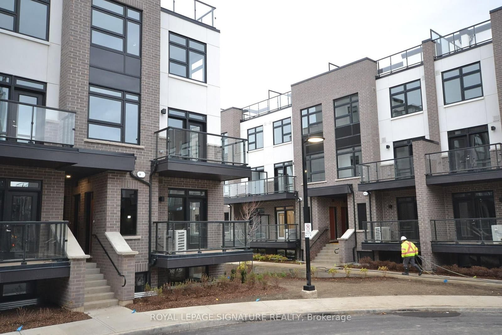 1573 Rose Way, Unit 107 thumbnail 3