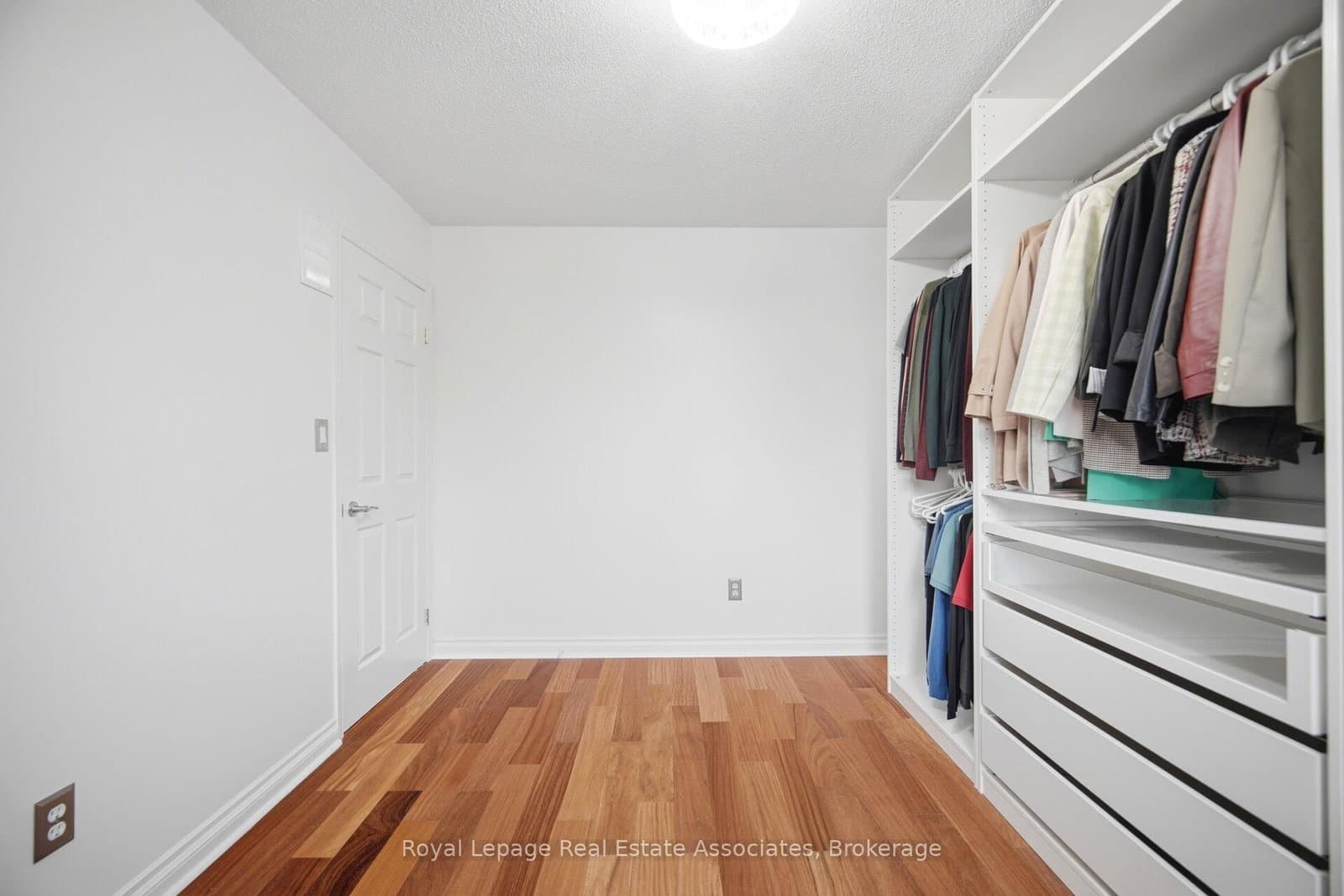 4119 Continental Drive thumbnail 32