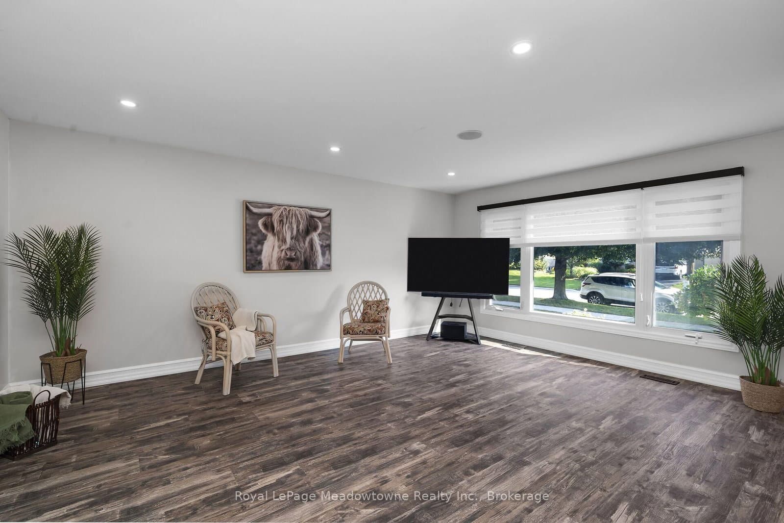 96 Macdonald Crescent thumbnail 4