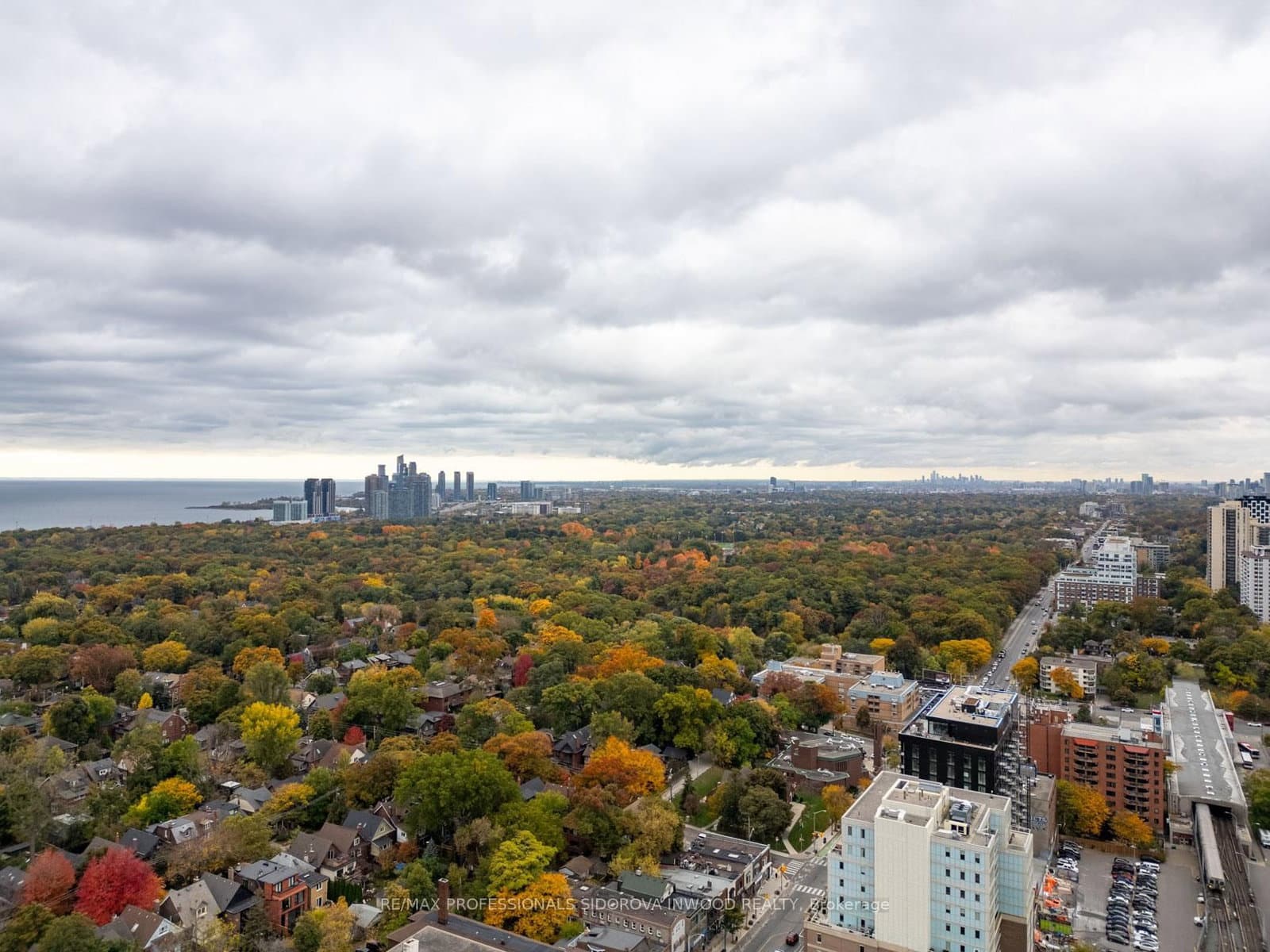 1665 Bloor Street W thumbnail 27