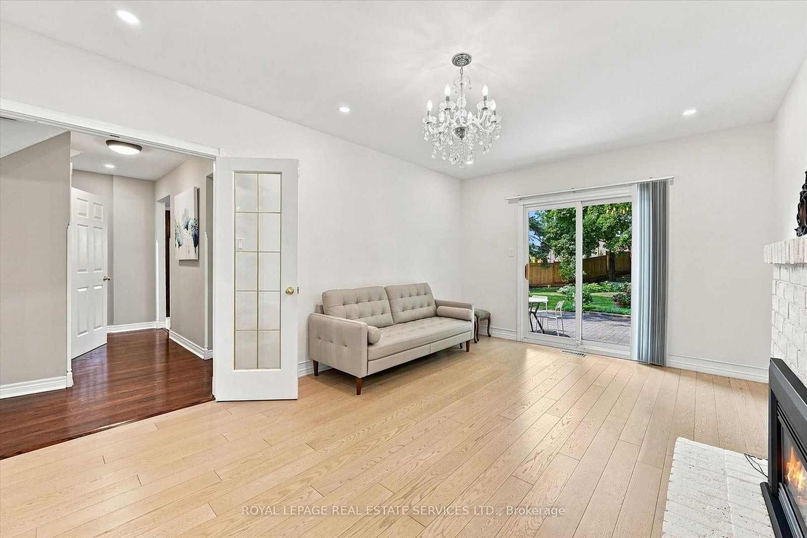 1512 Princeton Crescent thumbnail 23