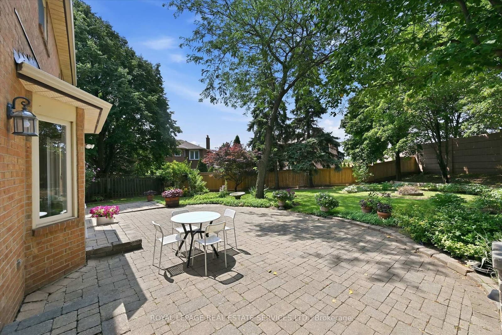 1512 Princeton Crescent thumbnail 43