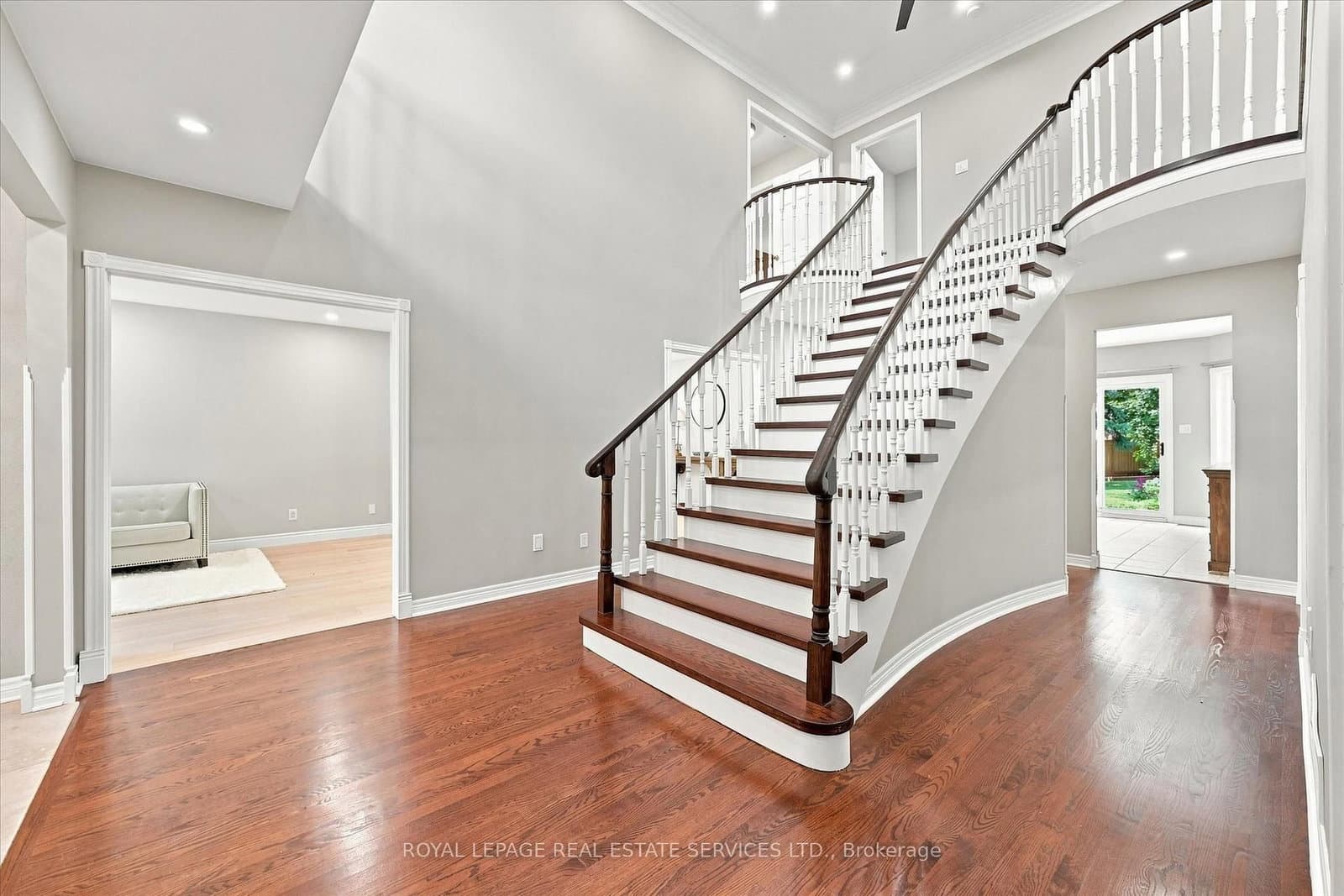 1512 Princeton Crescent thumbnail 5