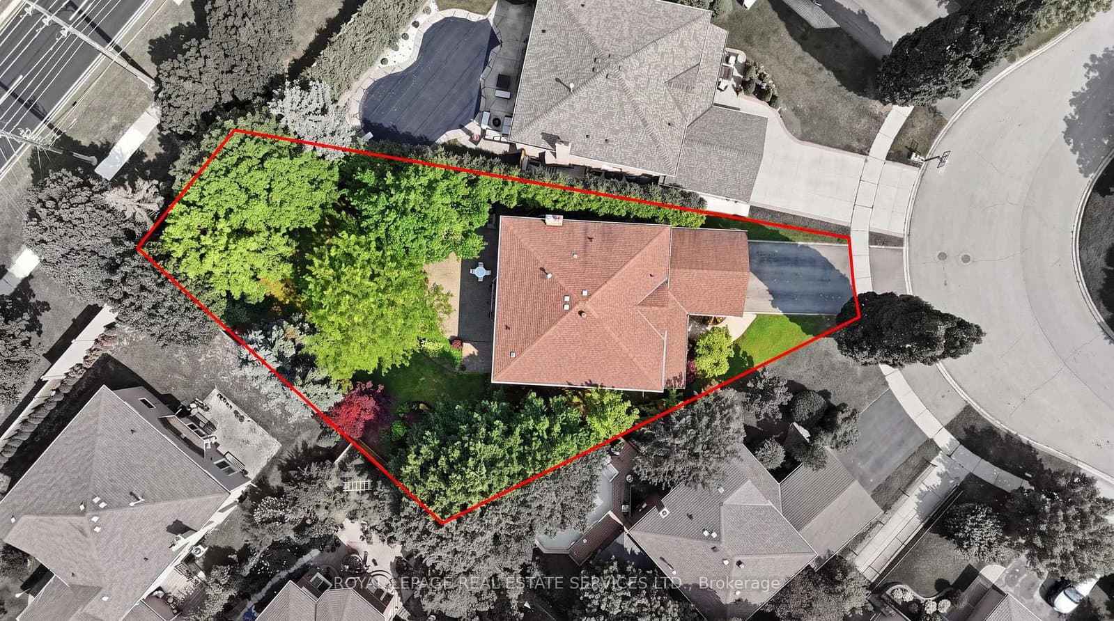 1512 Princeton Crescent thumbnail 50