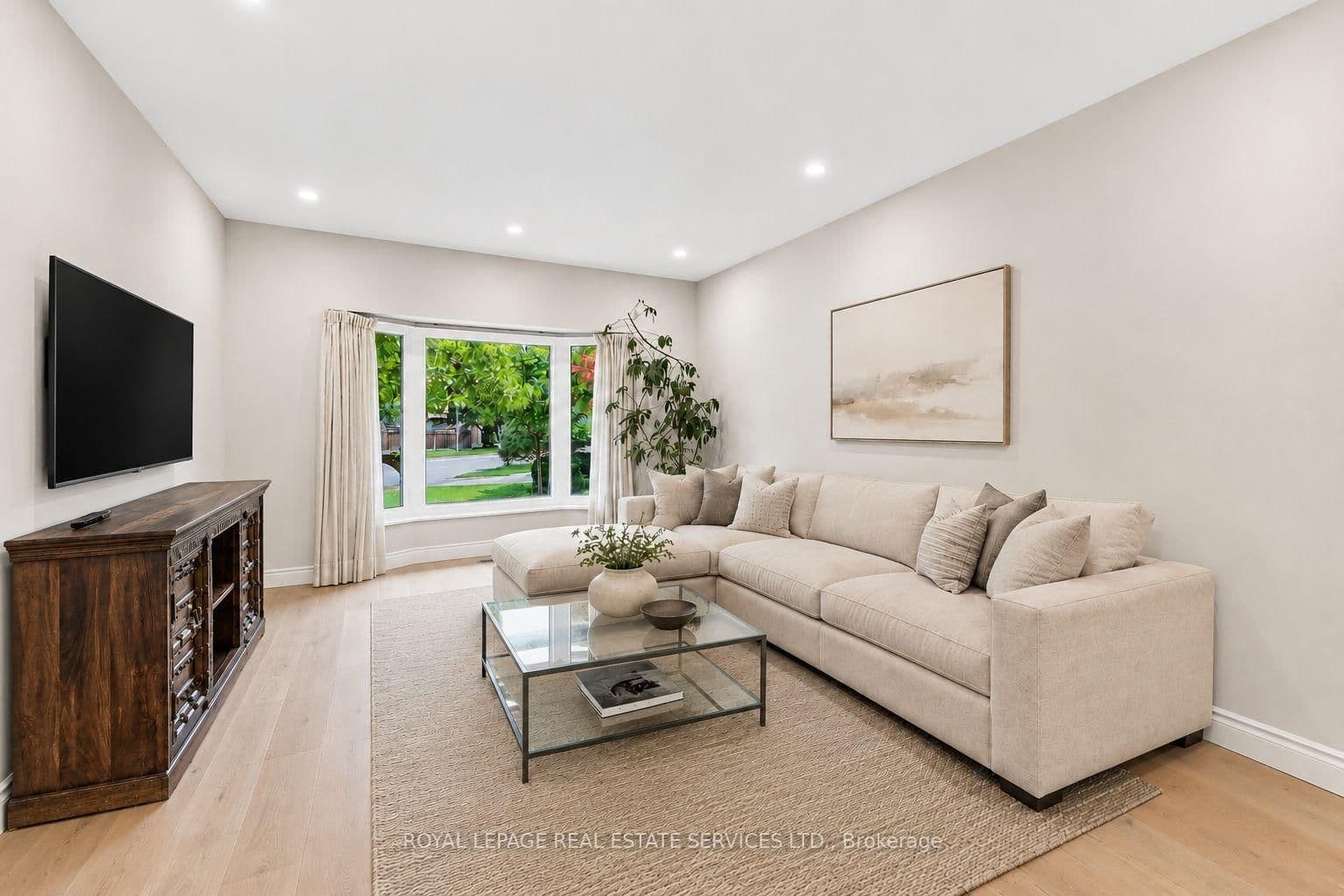 1512 Princeton Crescent thumbnail 7