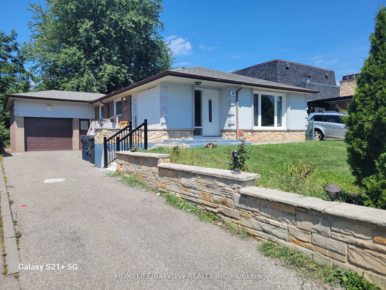 68 Broadoaks(main floor only) Drive - Image 1
