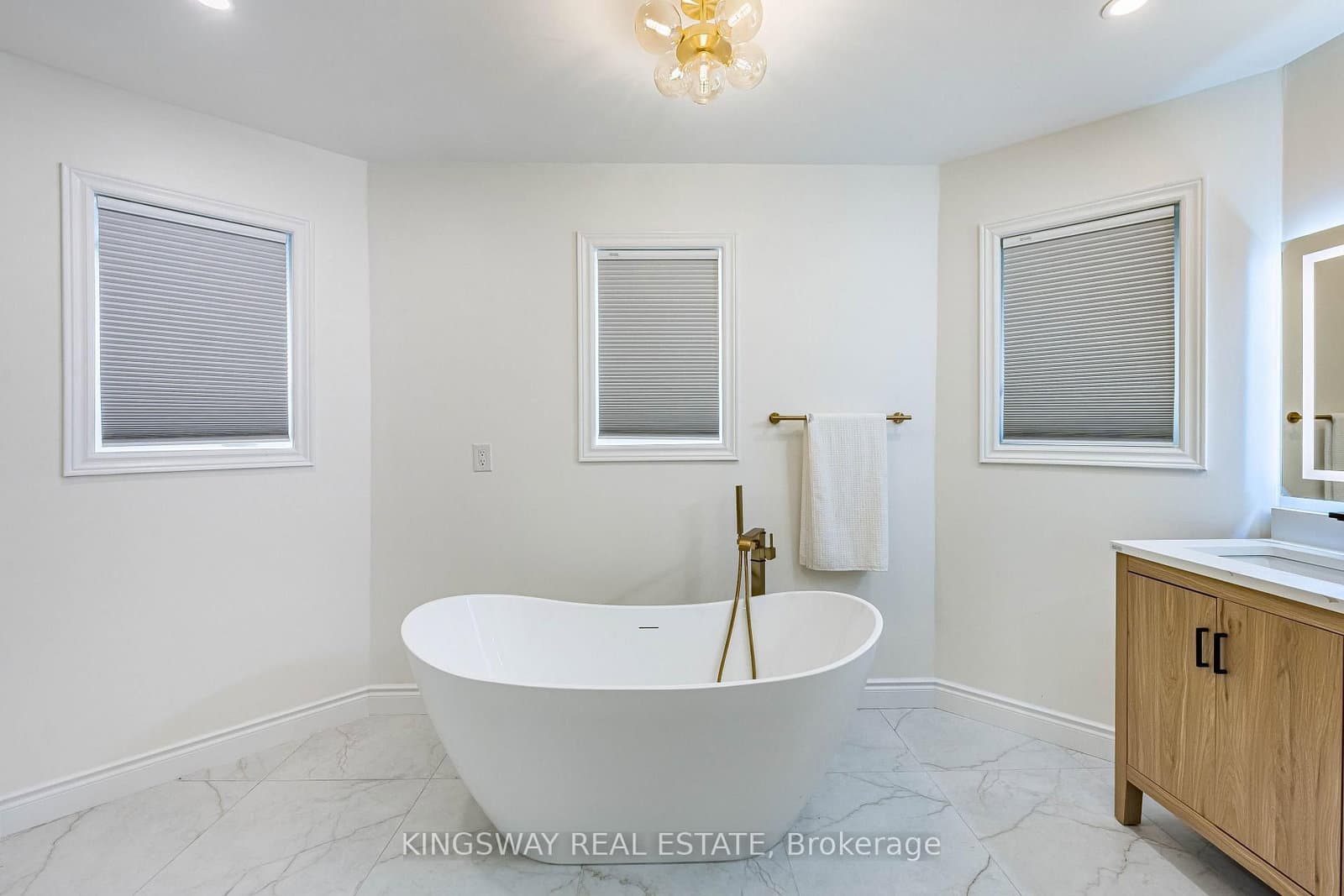 5969 RAYSHAW Crescent E thumbnail 27
