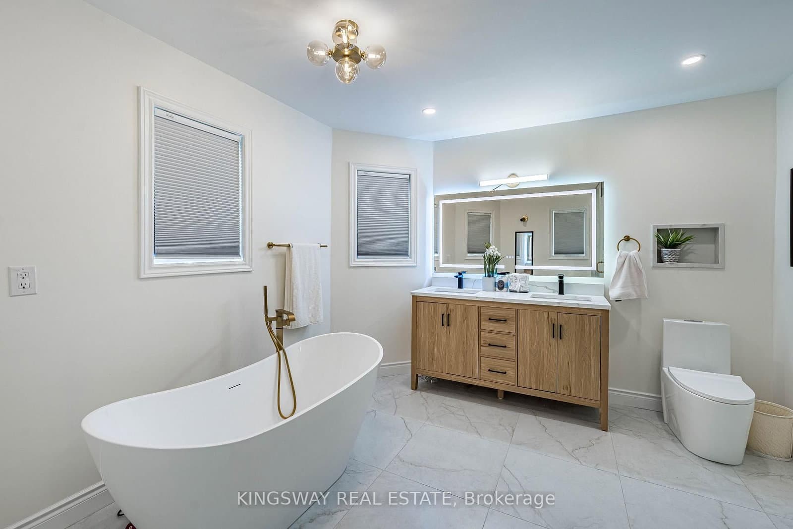5969 RAYSHAW Crescent E thumbnail 28