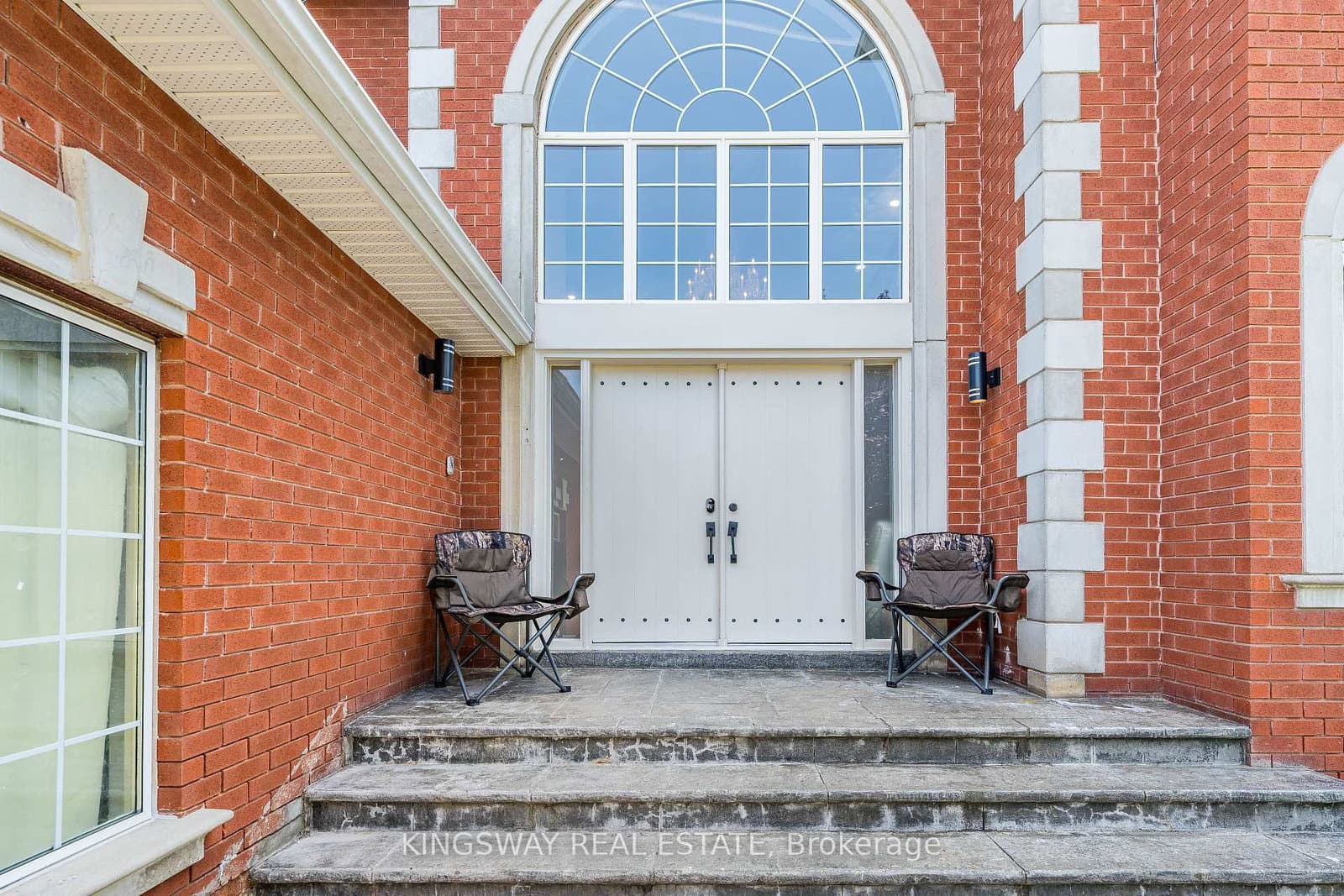 5969 RAYSHAW Crescent E thumbnail 4