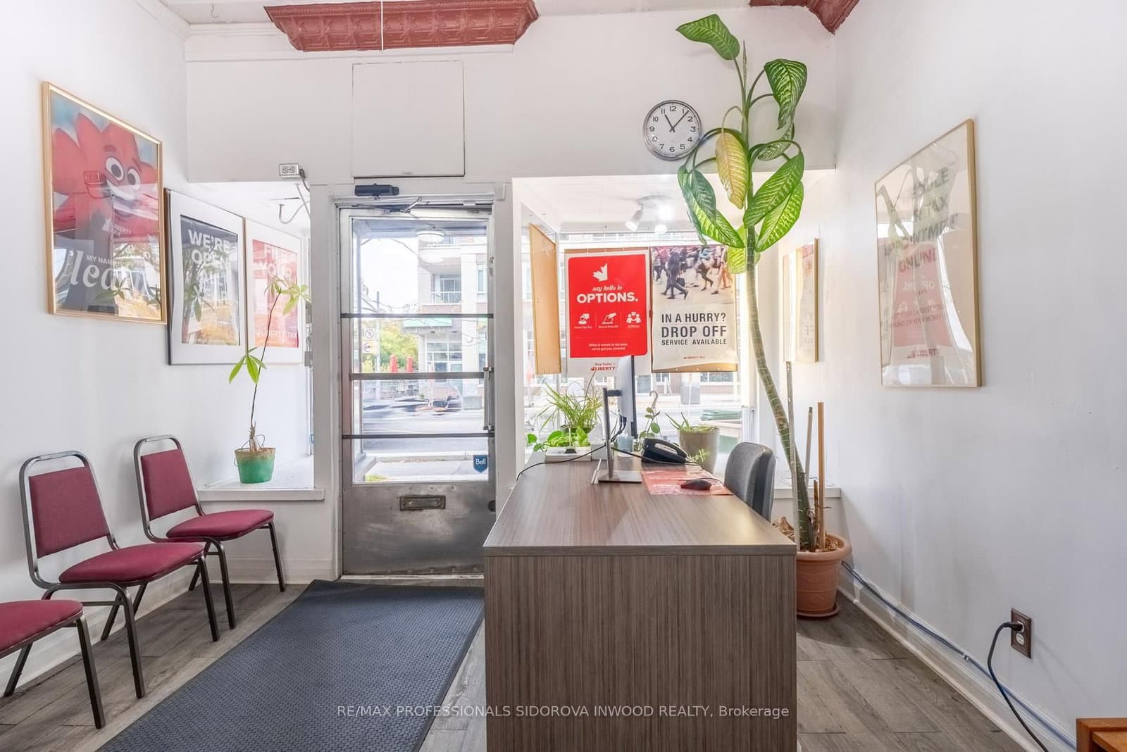 1665 Bloor Street W thumbnail 6