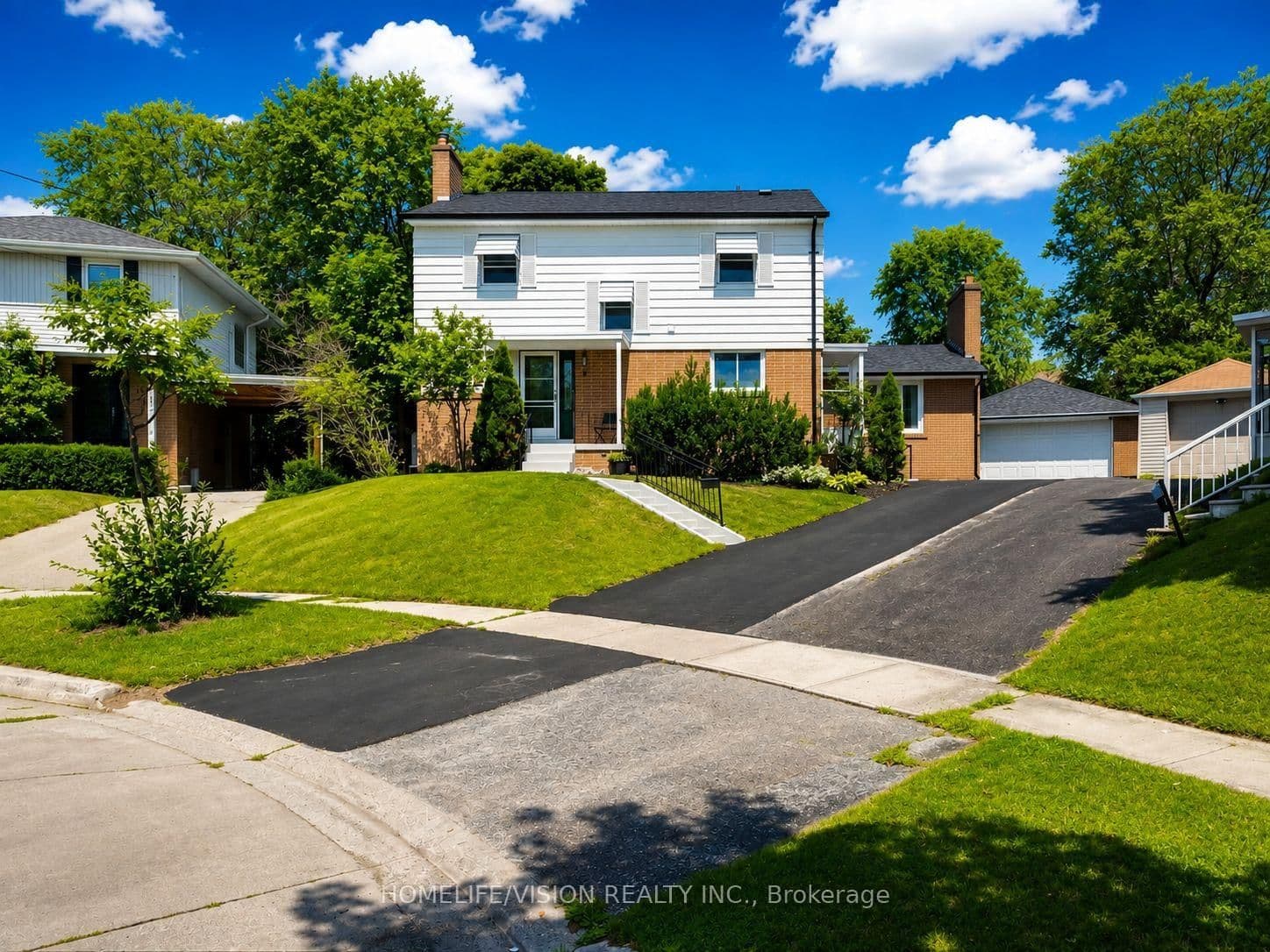 9 Lyndfield Crescent - Image 1