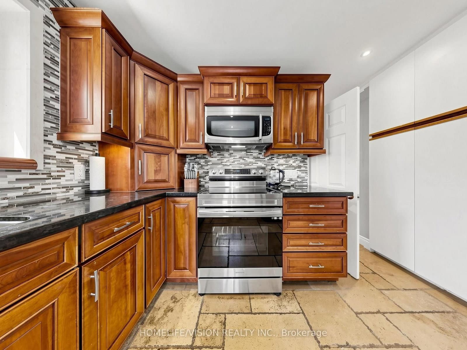 9 Lyndfield Crescent thumbnail 11