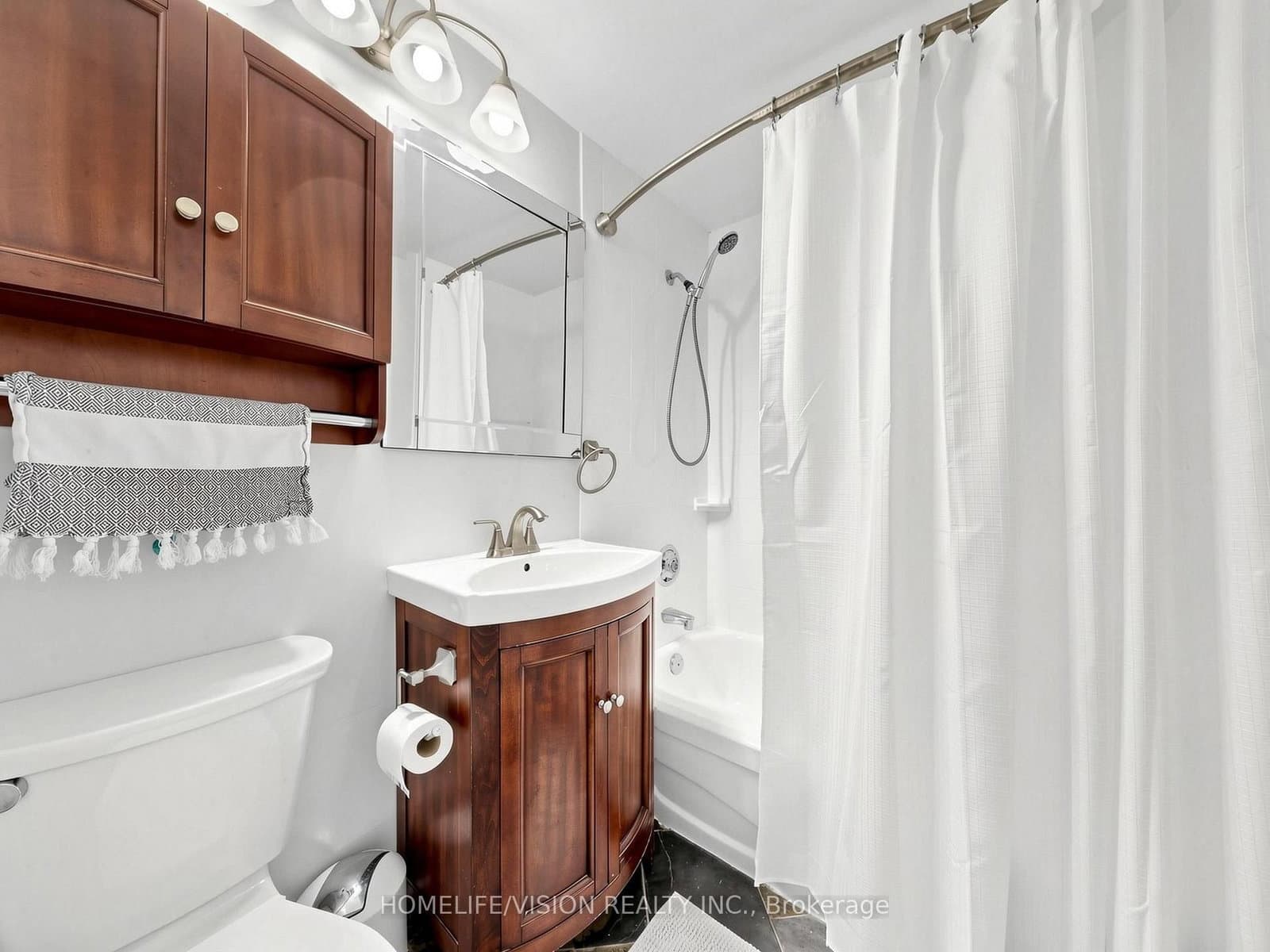 9 Lyndfield Crescent thumbnail 36