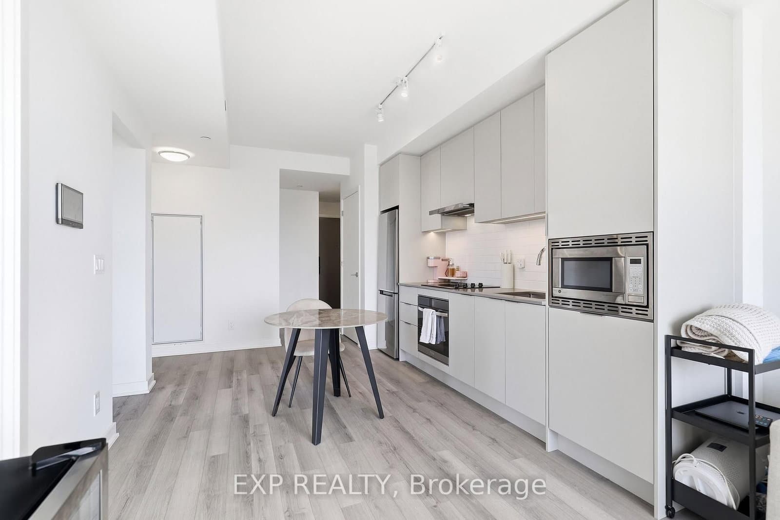 3071 Trafalgar Road, Unit 1108 thumbnail 16