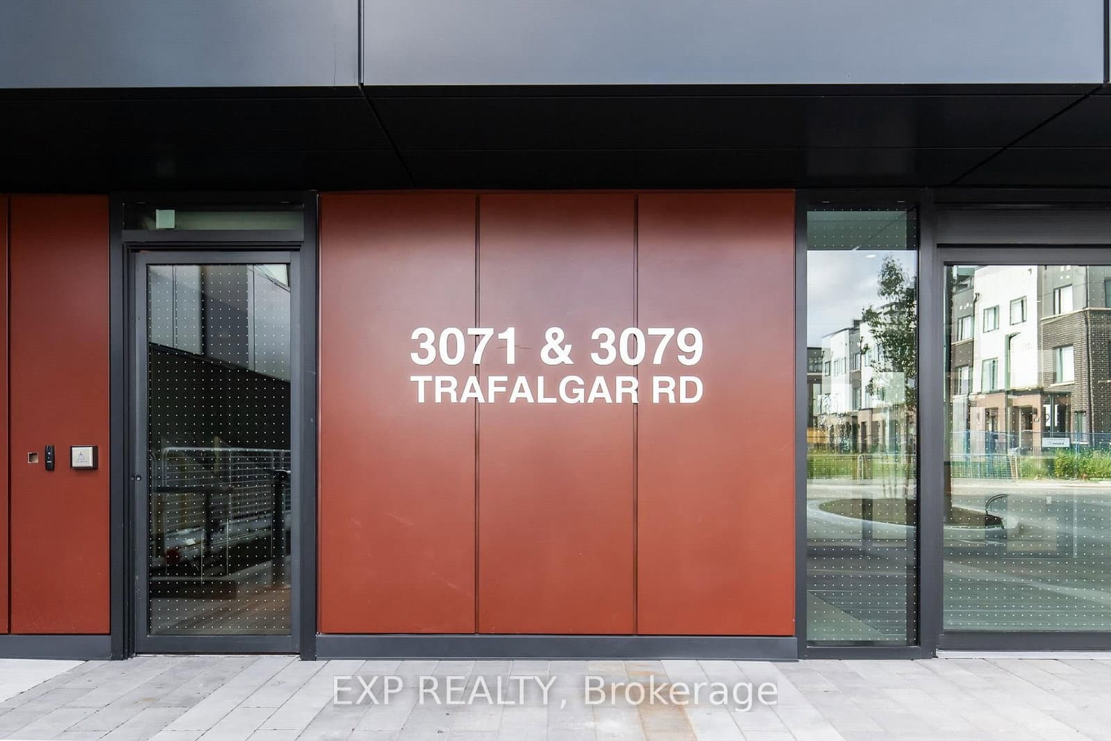 3071 Trafalgar Road, Unit 1108 thumbnail 4