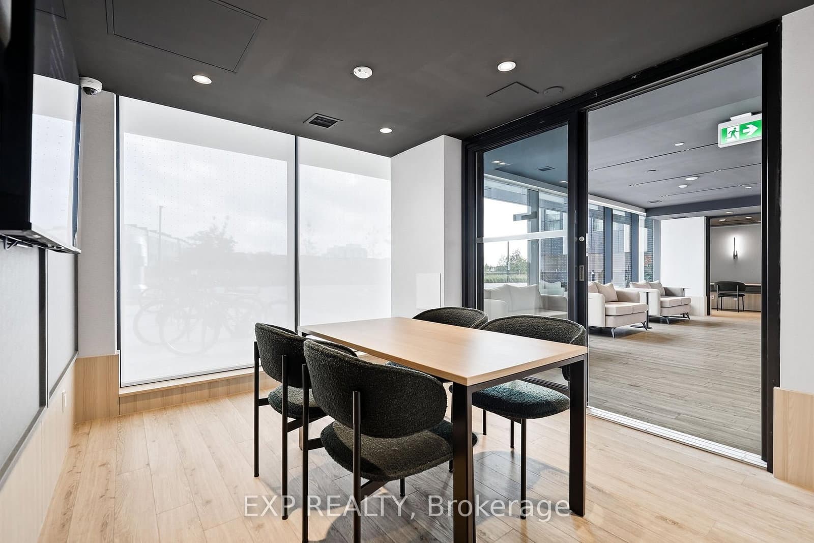 3071 Trafalgar Road, Unit 1108 thumbnail 47