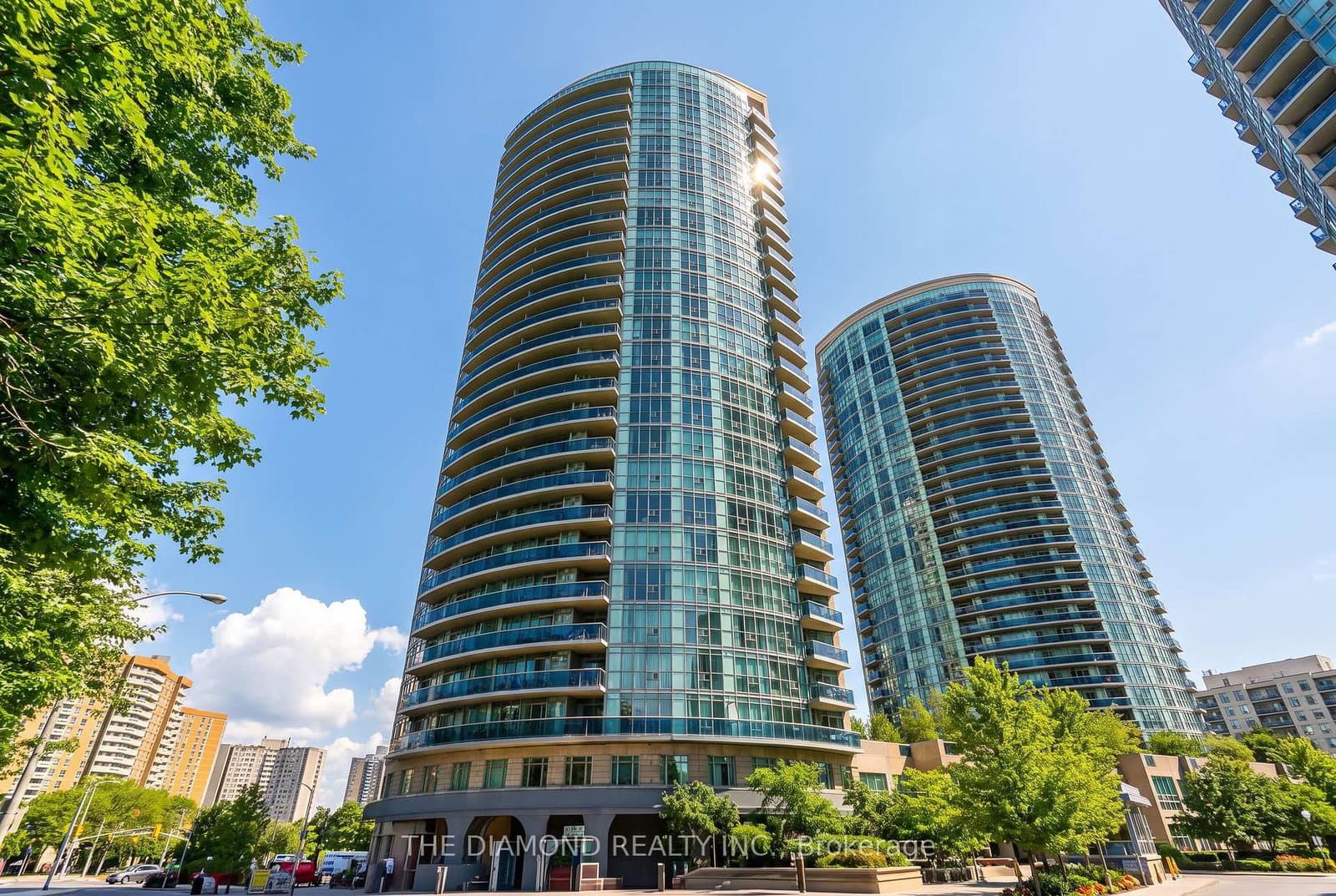 #1505 - 90 ABSOLUTE Avenue