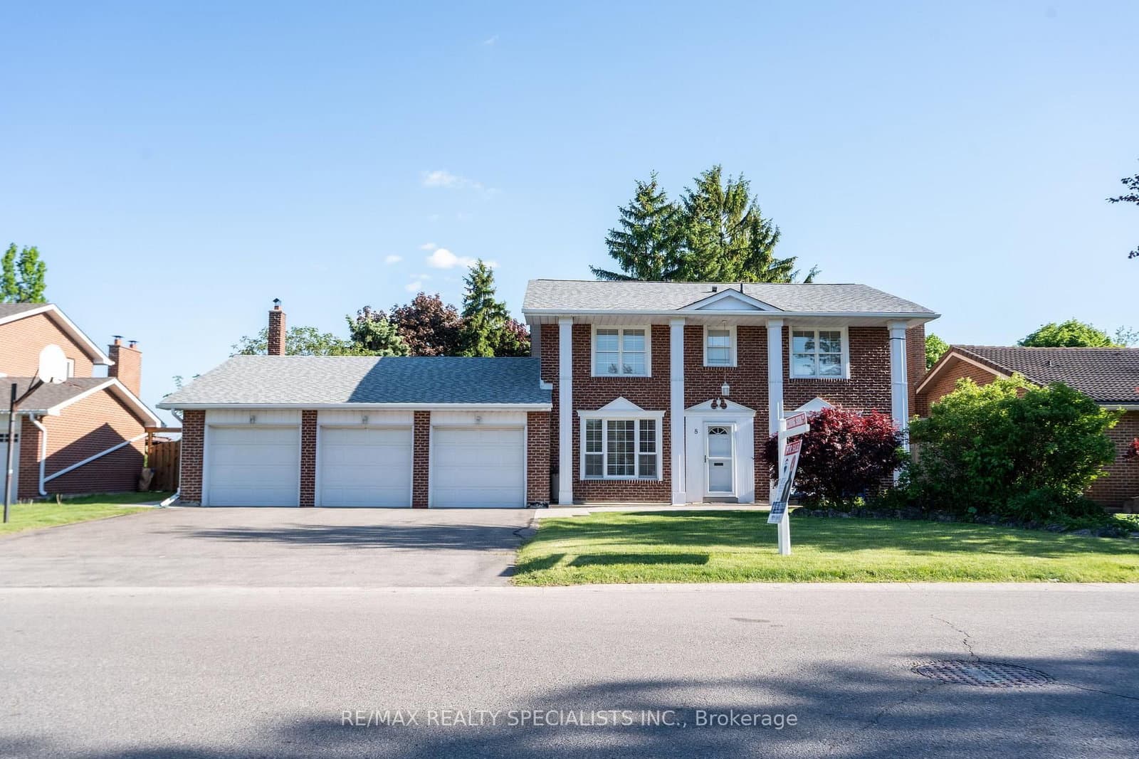 8 River View Drive - Image 1