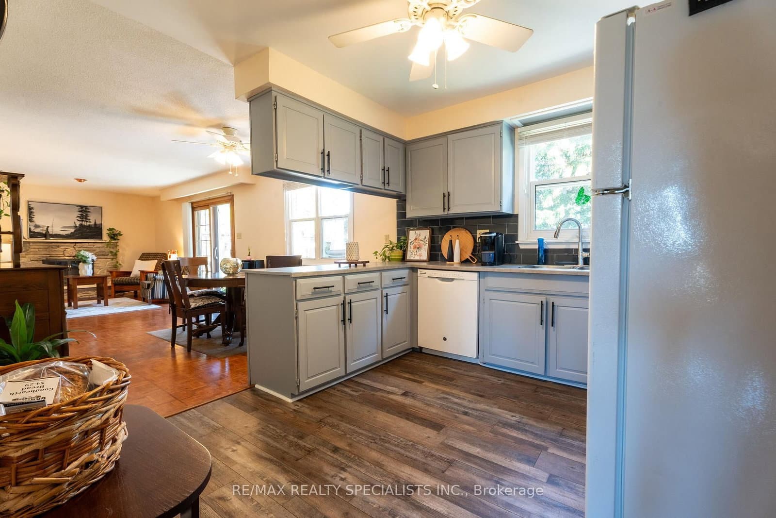 8 River View Drive thumbnail 15