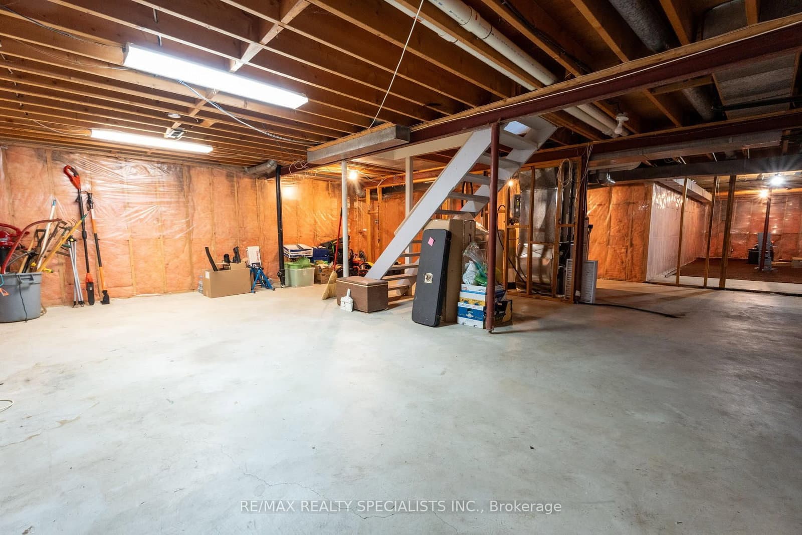 8 River View Drive thumbnail 37