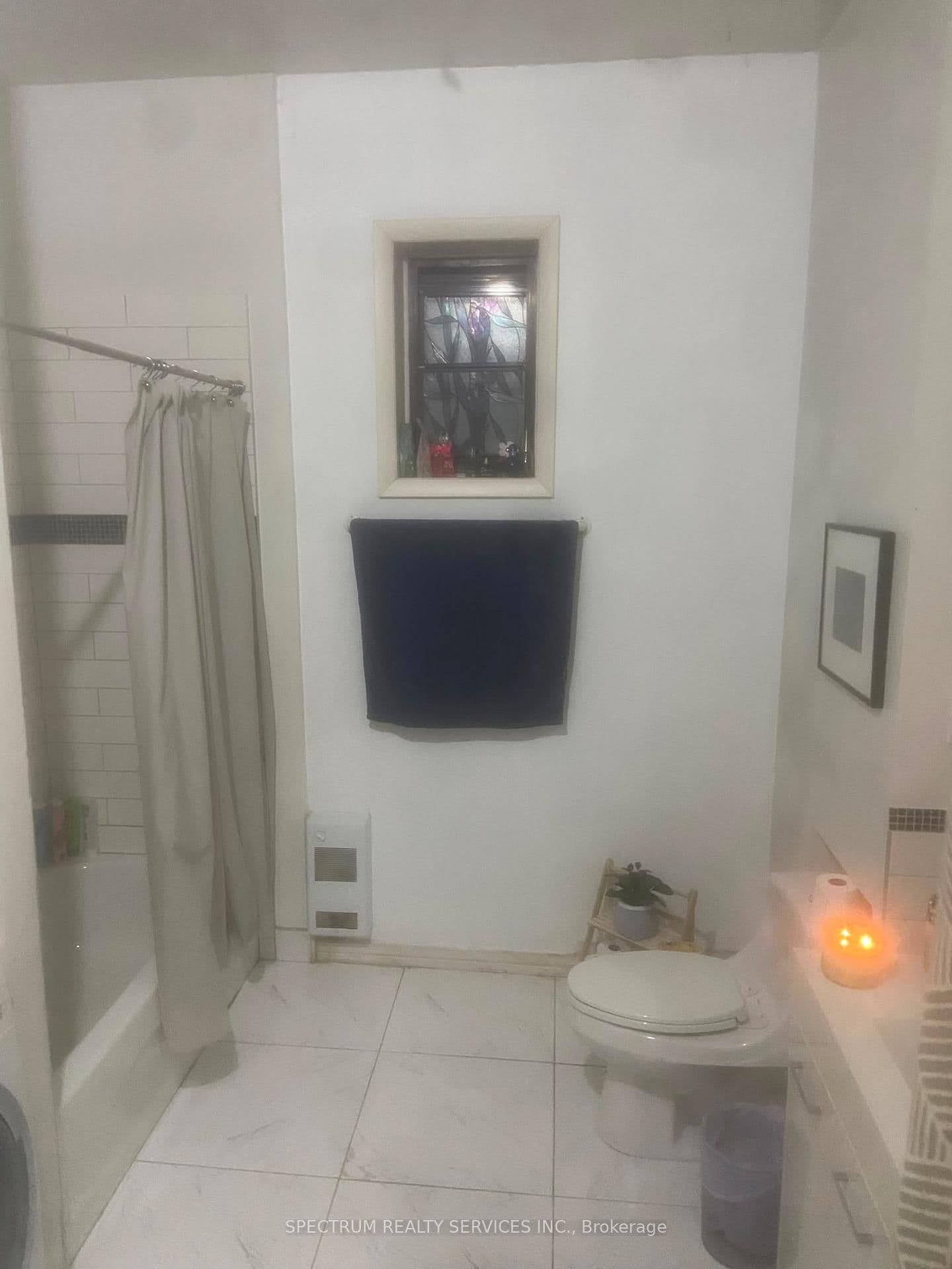 3126 Dundas Street W, Unit Rear Main Floor Loft thumbnail 11