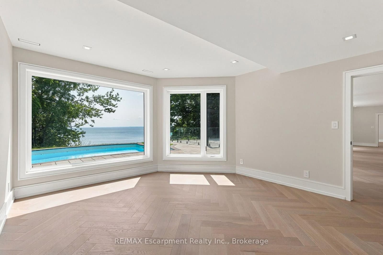 100 Appleby Place thumbnail 35
