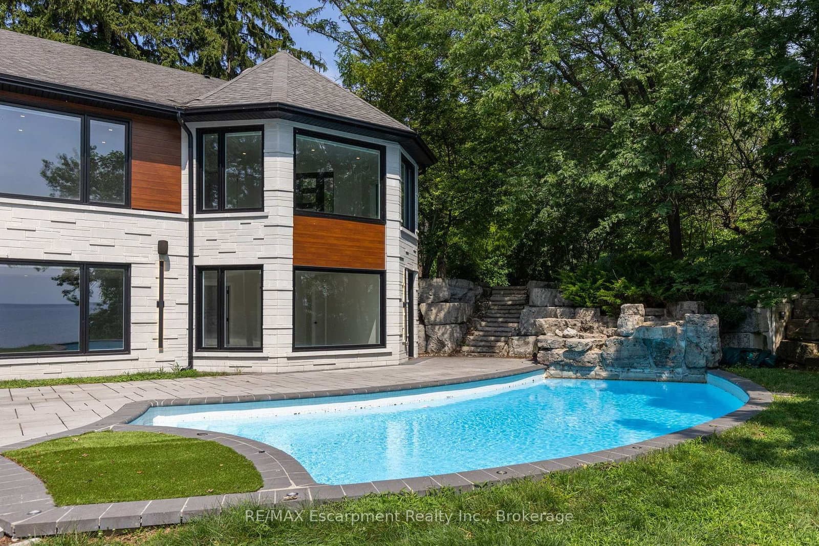 100 Appleby Place thumbnail 7
