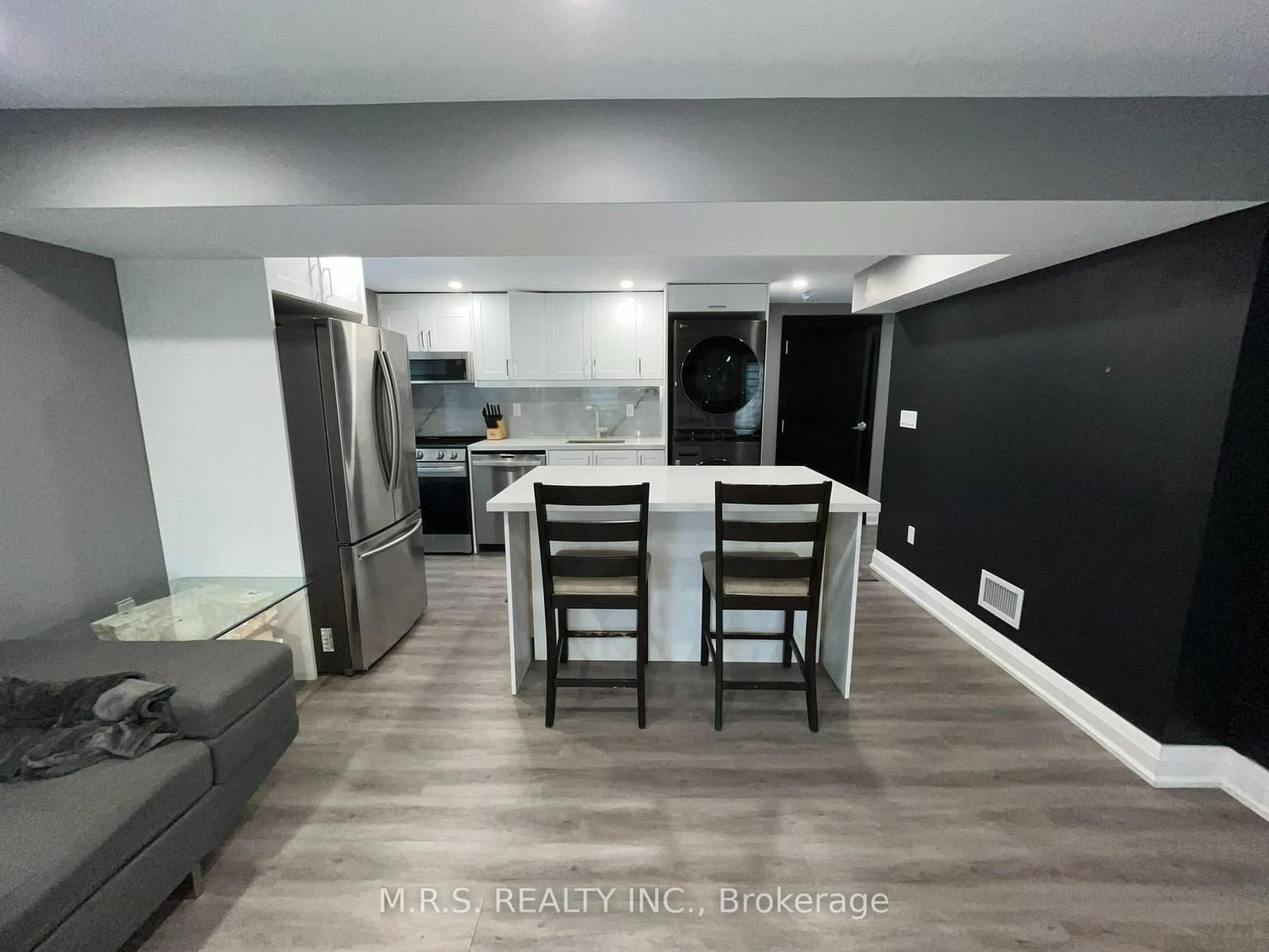 26 Hillcrest Avenue, Unit 2 thumbnail 6