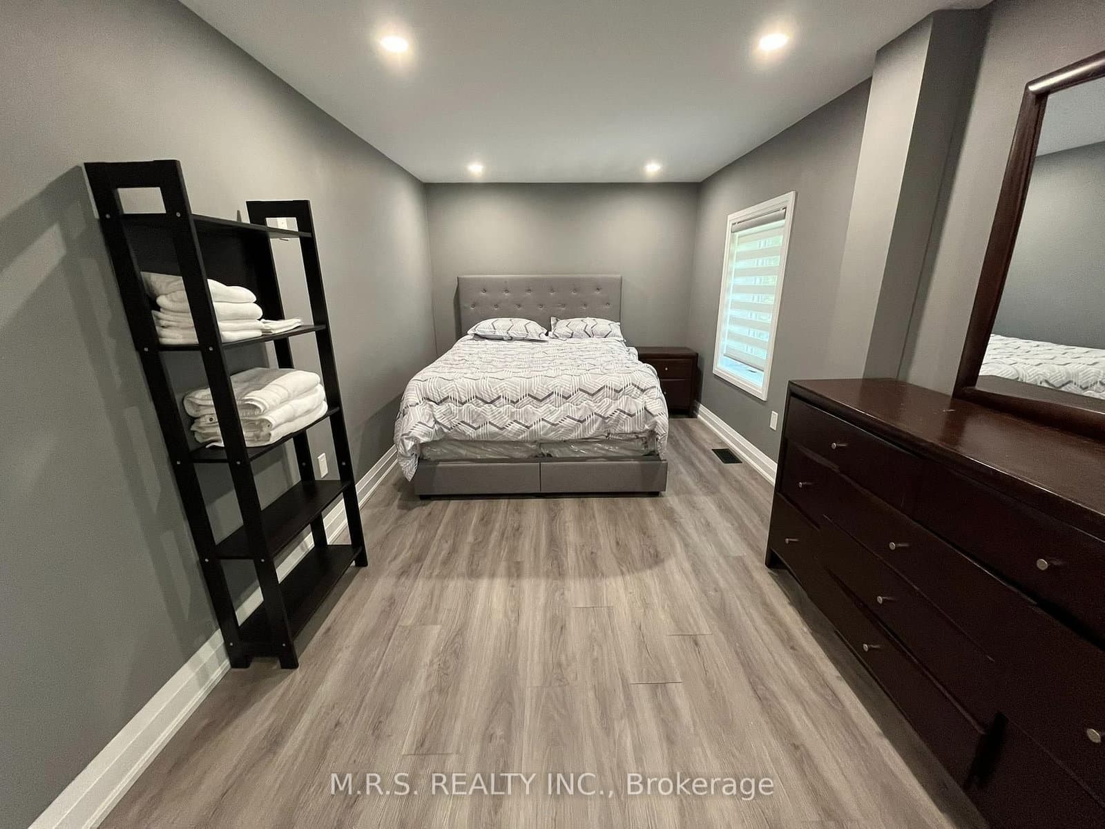 26 Hillcrest Avenue, Unit 2 thumbnail 9