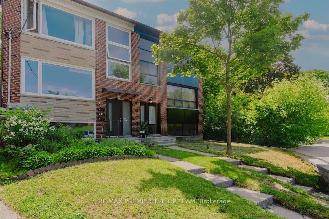 299 Quebec Avenue, Unit 3 thumbnail 22