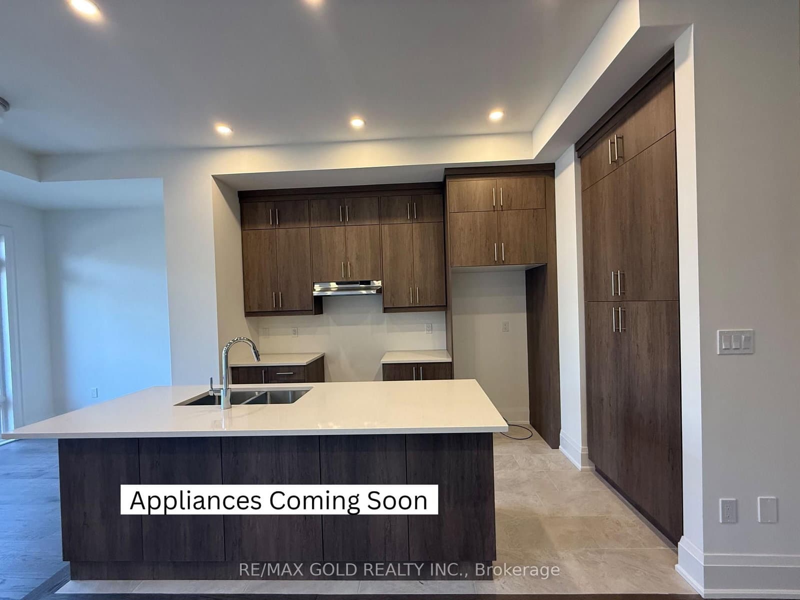 3314 Azam Way thumbnail 4