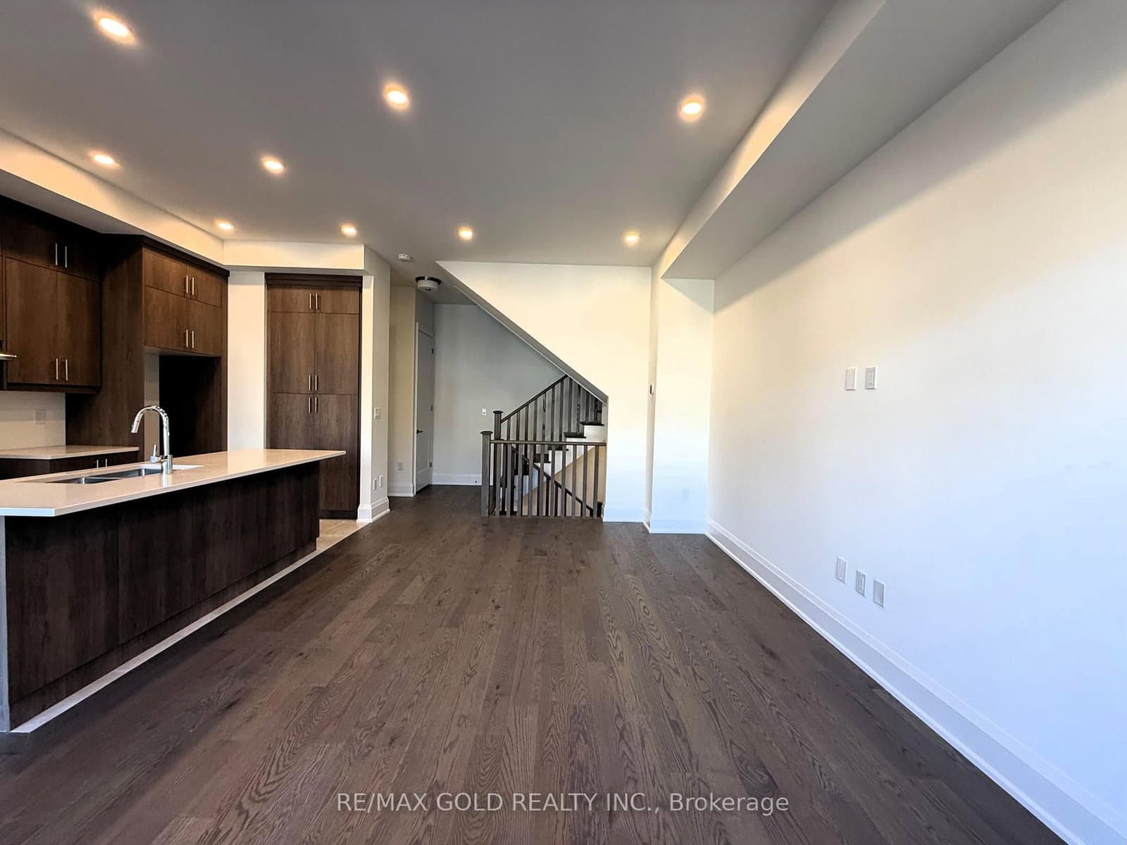 3314 Azam Way thumbnail 7
