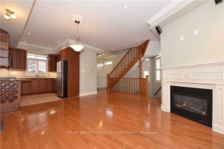 967 Kipling Avenue thumbnail 3