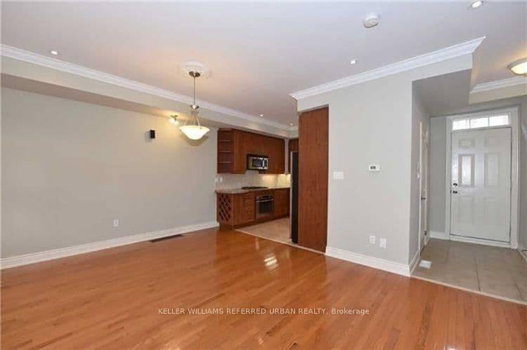 967 Kipling Avenue thumbnail 6