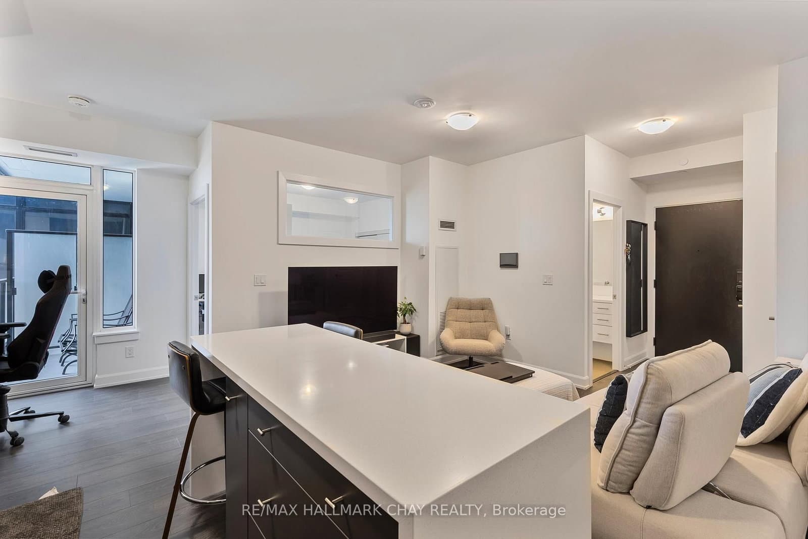3200 William Coltson Avenue, Unit 901 thumbnail 6